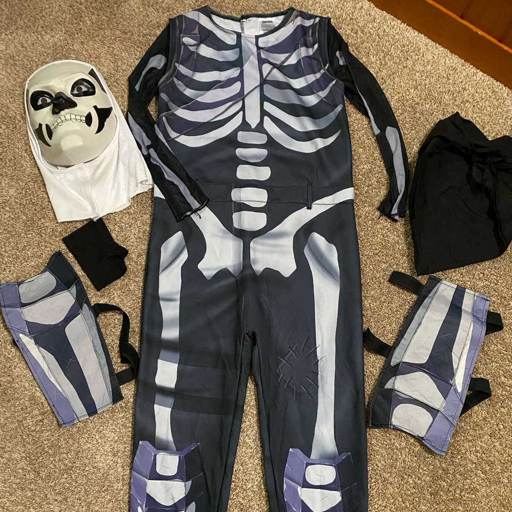 Fortnite Skull Tropper Halloween Costume